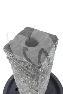 Natuurstenen Waterornament New York 80x21x21 Cm 8 Natuurstenen Waterornament New York 80x21x21 Cm -Vijverbenodigdheden natuurstenen waterornament new york 80x21x21 cm 1 0 667x1000